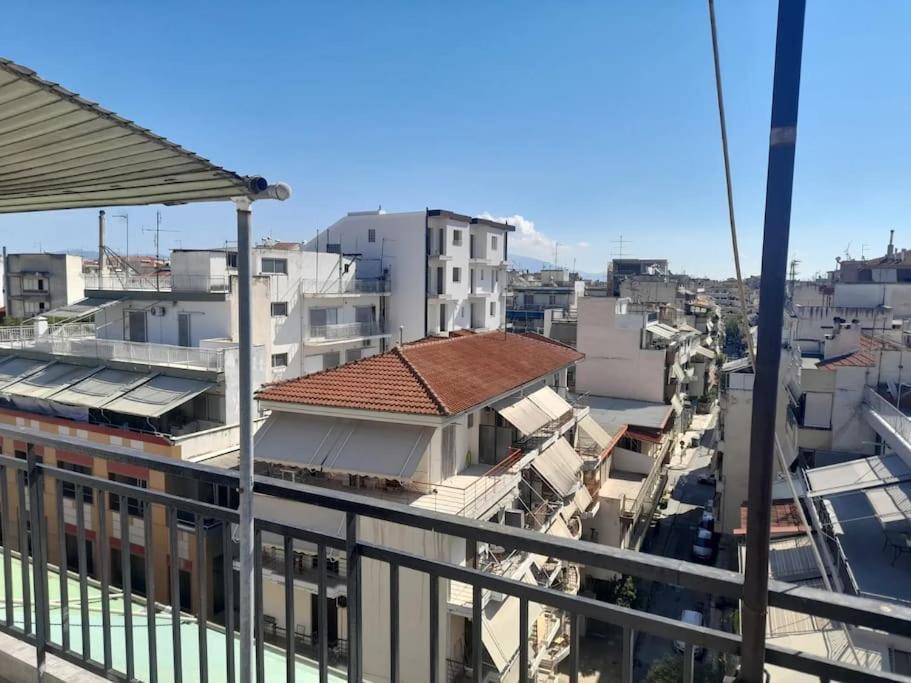 Απεριόριστη Θέα Lägenhet Larissa Exteriör bild